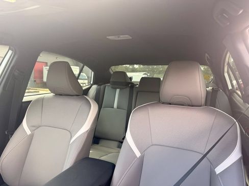 Used 2025 Toyota Camry SE FWD image 8