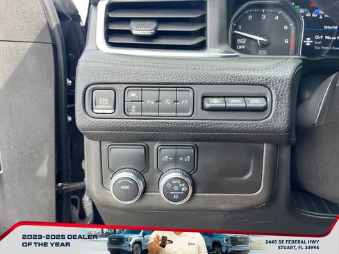 Used 2021 GMC Yukon Denali w/ Denali Premium Package image 26