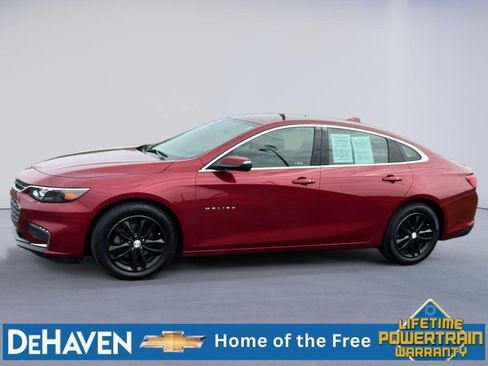 Used 2018 Chevrolet Malibu LT w/ Driver Confidence Package FWD image 3