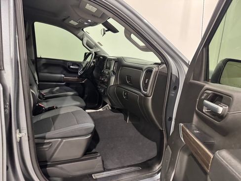 Used 2019 Chevrolet Silverado 1500 LT Trail Boss w/ Convenience Package AWD/4WD image 23