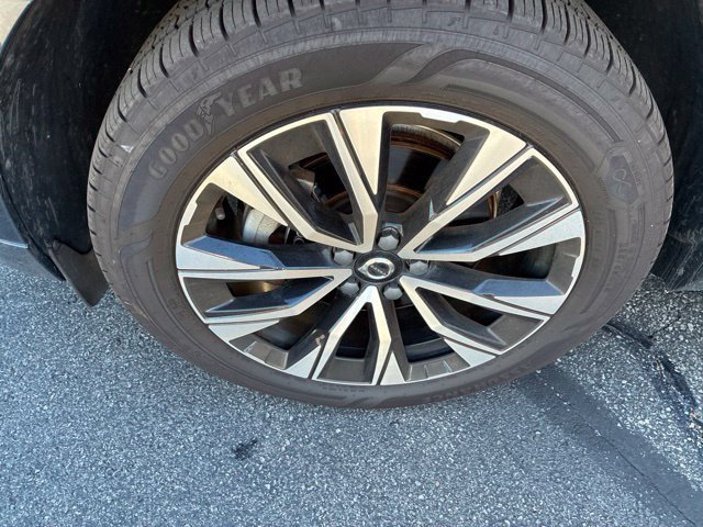 Used 2024 Volvo XC60 B5 Core w/ Protection Package Premier AWD/4WD image 23