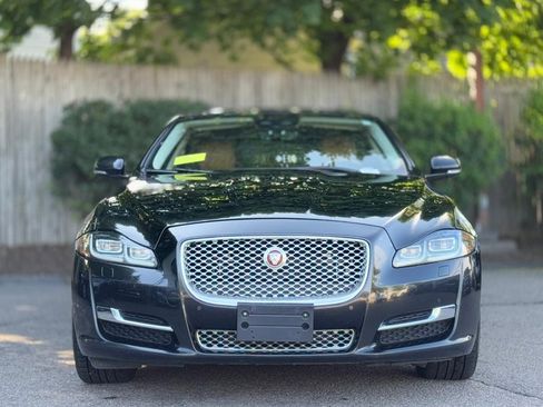 Used 2019 Jaguar XJ L Portfolio image 9