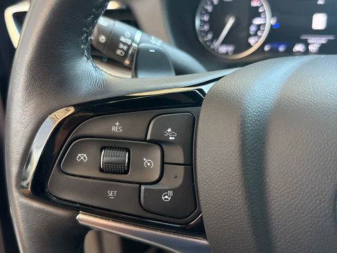 Used 2023 Buick Enclave Avenir image 19