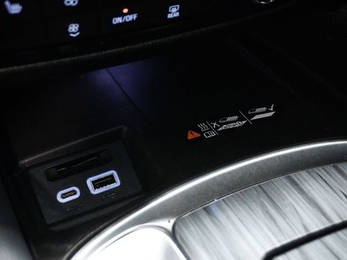 Used 2023 Buick Enclave Essence w/ Experience Buick Package image 32