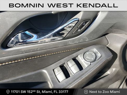 Used 2021 Chevrolet Traverse RS image 25