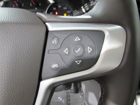 Used 2023 GMC Acadia SLT image 58