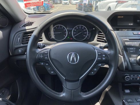 Used 2018 Acura ILX FWD image 10