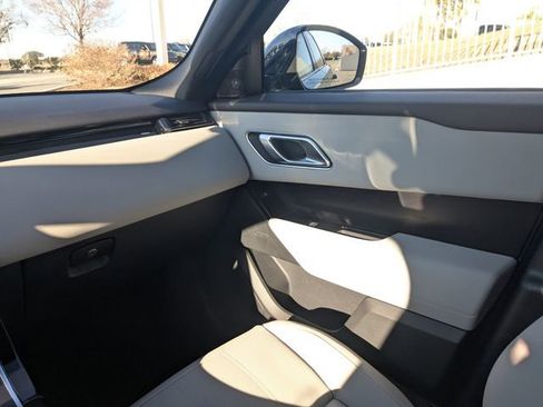 Used 2026 Land Rover Range Rover Velar Dynamic SE image 14