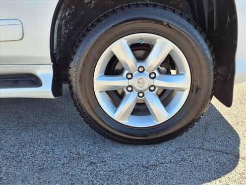 Used 2017 Lexus GX 460 w/ Navigation Package image 23