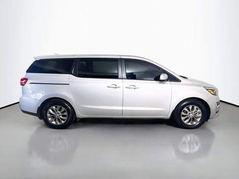Used 2021 Kia Sedona LX FWD image 11
