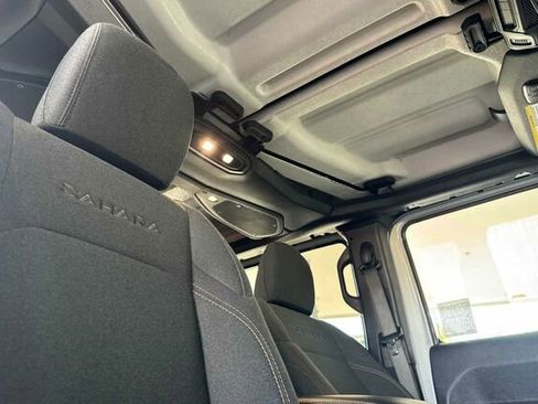 Used 2024 Jeep Wrangler Unlimited Sahara image 14