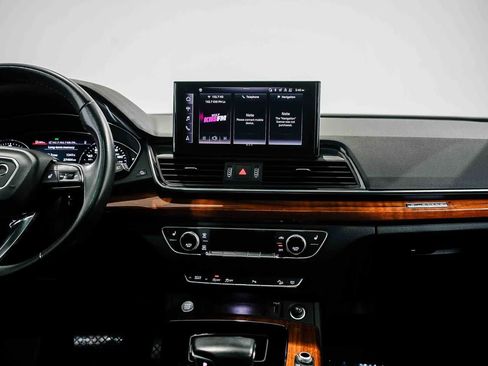 Used 2023 Audi Q5 2.0T Premium w/ Convenience Package image 13
