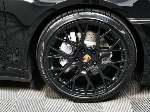 Certified 2024 Porsche 911 Carrera RWD image 36