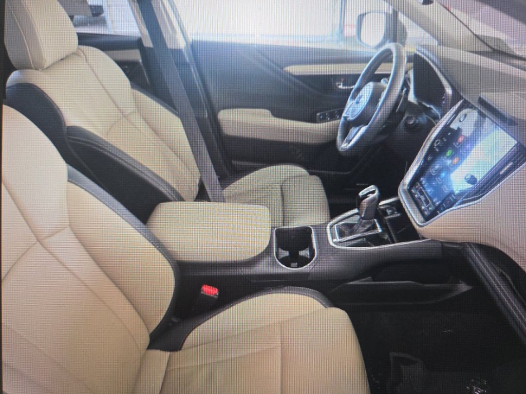 Used 2025 Subaru Outback Limited AWD/4WD image 13