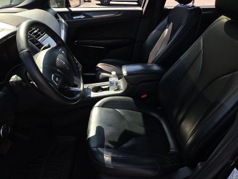 Used 2019 Lincoln MKC Premiere AWD/4WD image 4