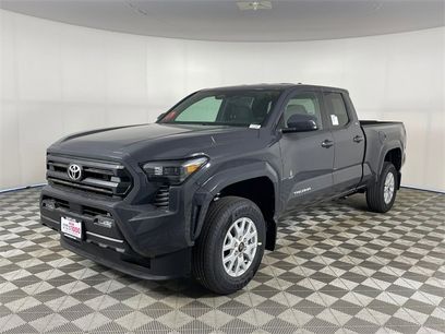 New 2025 Toyota Tacoma SR5