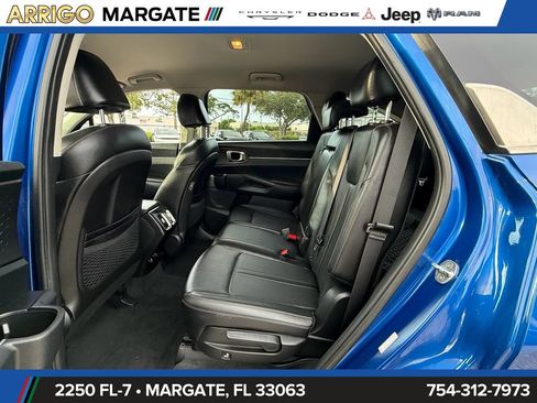 Used 2022 Kia Sorento S FWD image 11