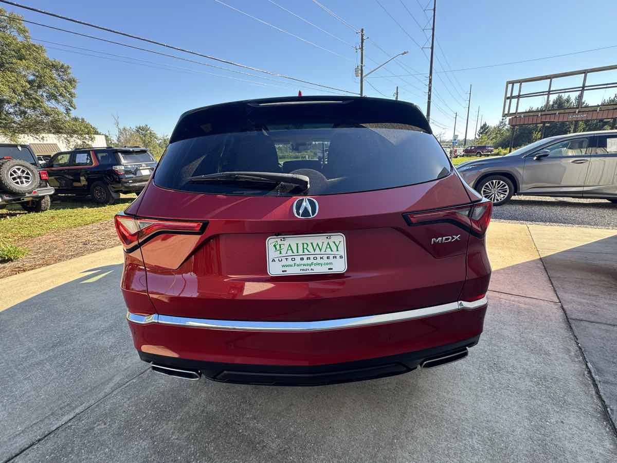 Used 2023 Acura MDX w/ Technology Package FWD image 6