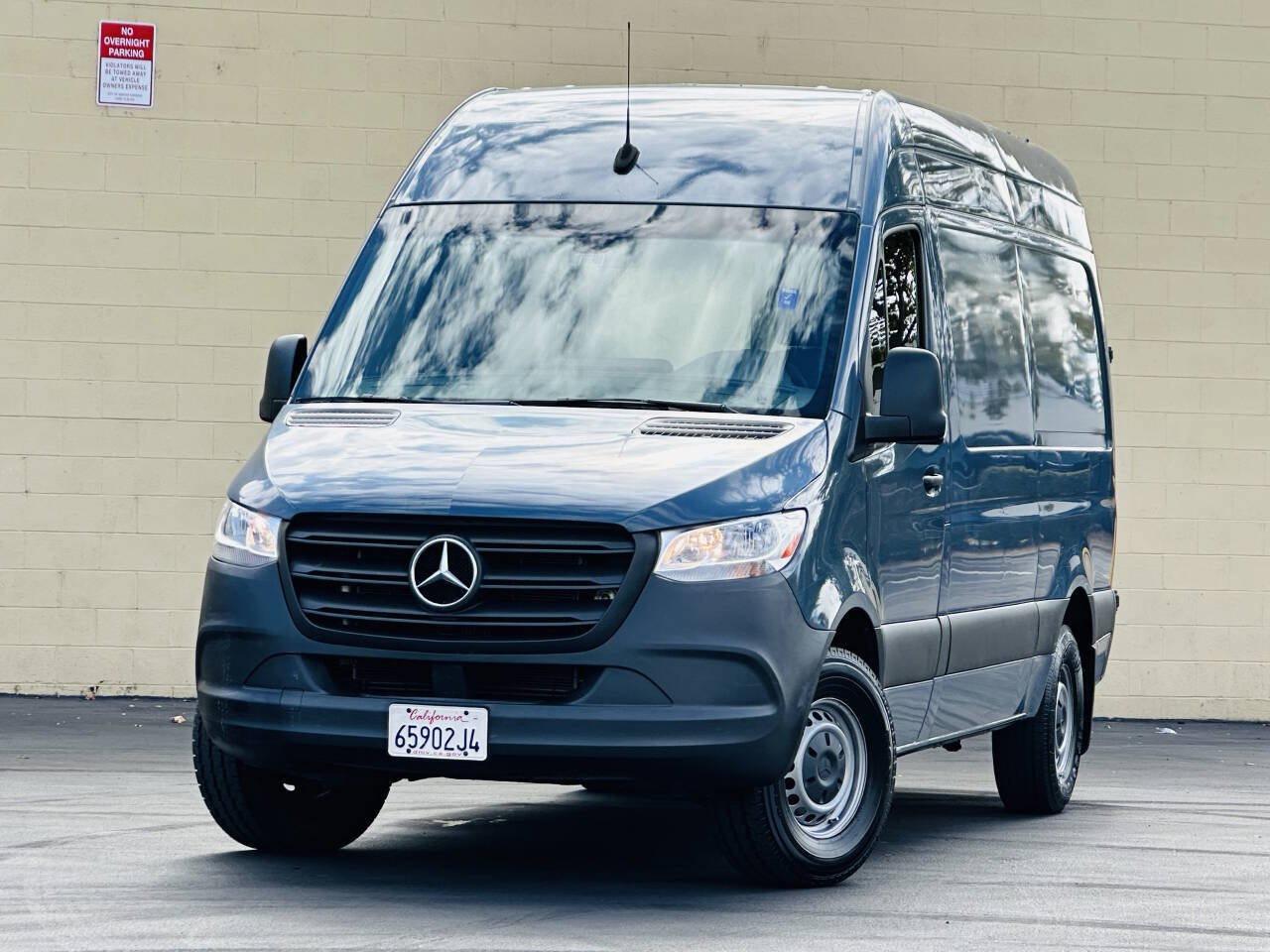 Used 2019 Mercedes-Benz Sprinter 144 image 2