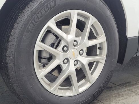 Used 2024 Chevrolet Equinox LT w/ LPO, Floor Liner Package FWD image 31