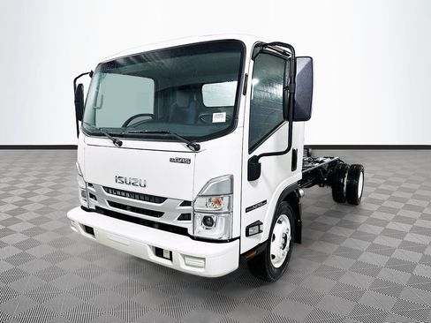 New 2026 Isuzu NPR RWD image 18