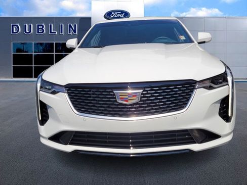 Used 2025 Cadillac CT4 Premium Luxury image 2