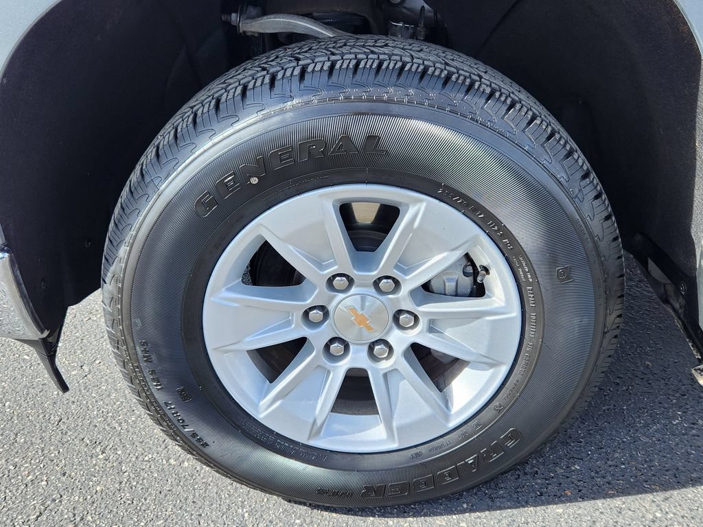 Used 2025 Chevrolet Silverado 1500 LT AWD/4WD image 22
