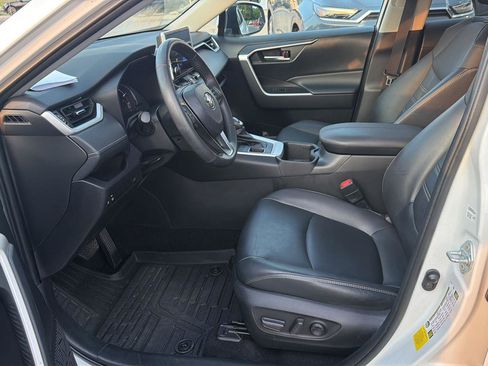 Certified 2024 Toyota RAV4 XLE Premium AWD/4WD image 10