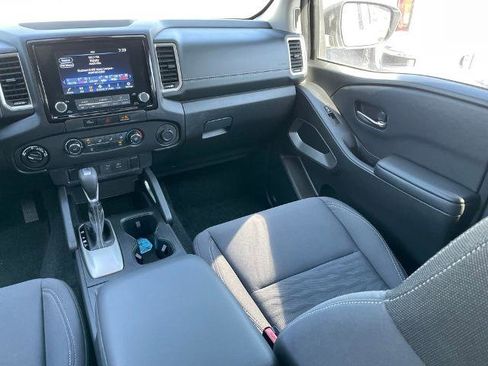 Certified 2023 Nissan Frontier SV AWD/4WD image 10