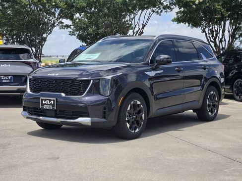 New 2026 Kia Sorento S FWD image 2