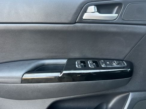 Used 2022 Kia Sportage Nightfall Edition w/ Nighfall AWD Premium Package image 12
