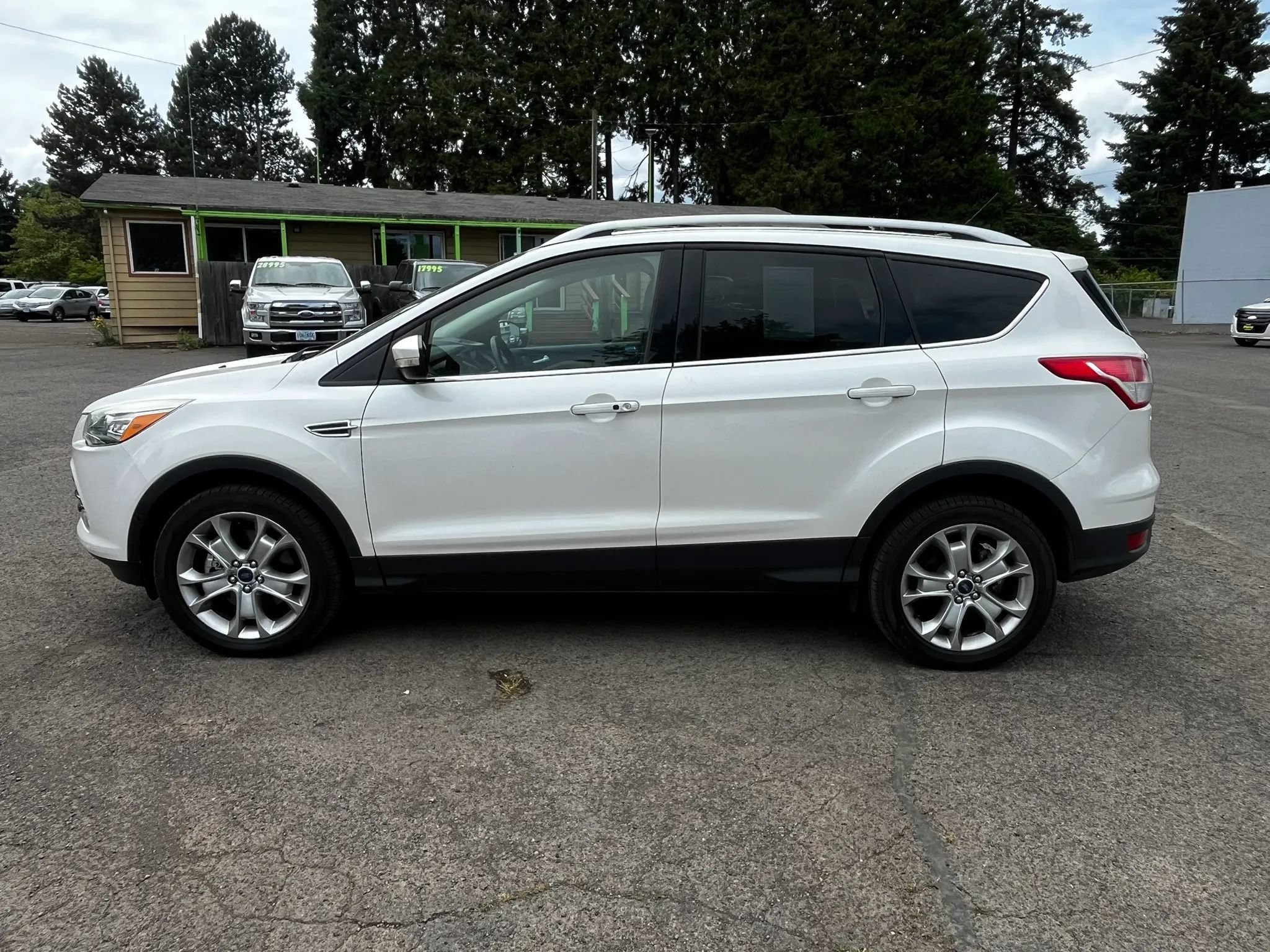 Used 2015 Ford Escape Titanium w/ Equipment Group 301A AWD/4WD image 6