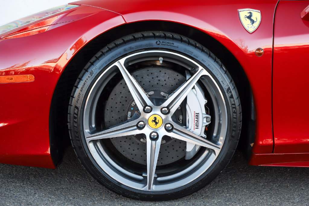Used 2012 Ferrari 458 Spider RWD image 35