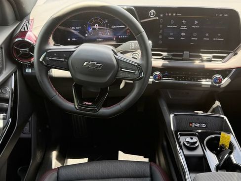 Used 2025 Chevrolet Equinox RS w/ Safety and Technology Package FWD image 17
