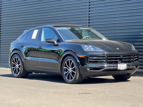 Certified 2026 Porsche Cayenne Coupe AWD/4WD image 11