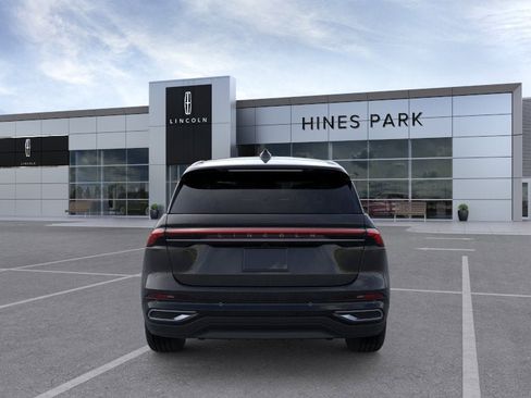 New 2026 Lincoln Nautilus Premier AWD/4WD image 5