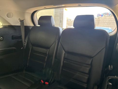 Used 2017 Kia Sorento SX image 30