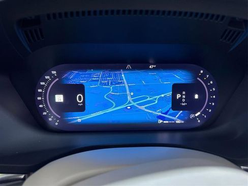 Used 2022 Volvo XC60 B5 Momentum image 17