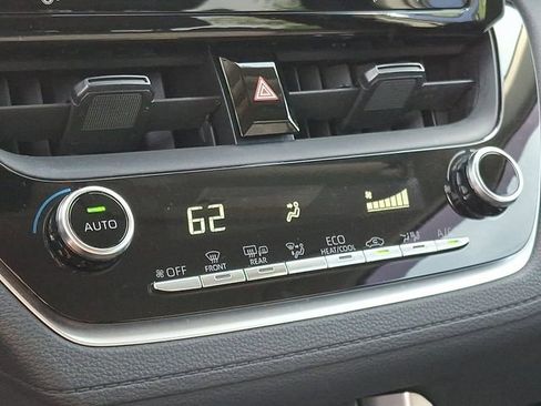 Certified 2022 Toyota Corolla Cross LE AWD/4WD image 19