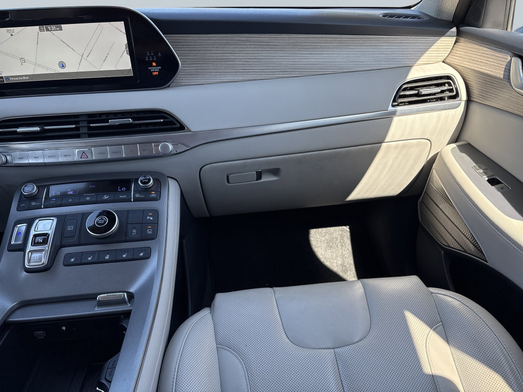Used 2022 Hyundai Palisade Limited FWD image 15