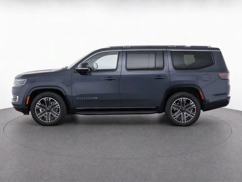 Used 2024 Jeep Wagoneer L Series II w/ Flexible Seating Group AWD/4WD image 4