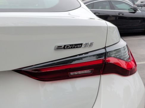 Certified 2023 BMW i4 eDrive35 w/ Premium Package image 12