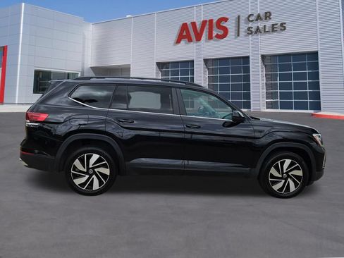 Used 2025 Volkswagen Atlas SE AWD/4WD image 7