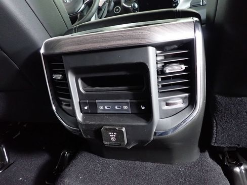 New 2026 RAM 2500 Laramie AWD/4WD image 42
