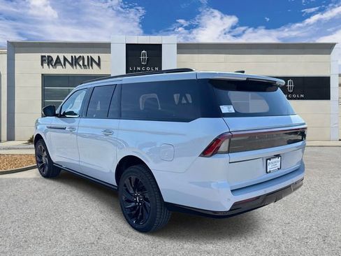 New 2026 Lincoln Navigator L Reserve AWD/4WD image 5
