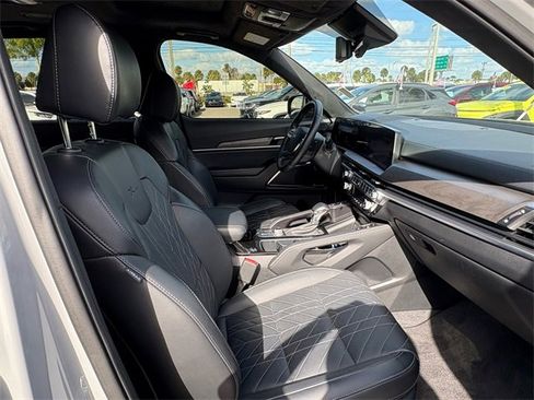 Used 2024 Kia Telluride SX Prestige X-Line image 13