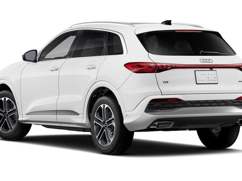 Certified 2025 Audi Q5 Premium w/ Convenience Package AWD/4WD image 2