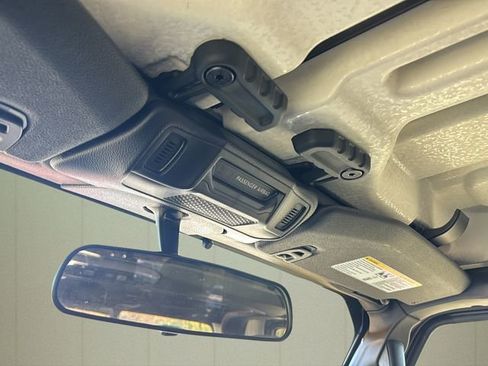 Certified 2024 Jeep Gladiator Sport image 35