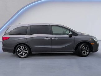 Used 2023 Honda Odyssey Touring video 3