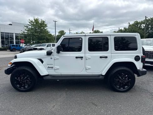 Used 2024 Jeep Wrangler Unlimited Sahara w/ Technology Group AWD/4WD image 22